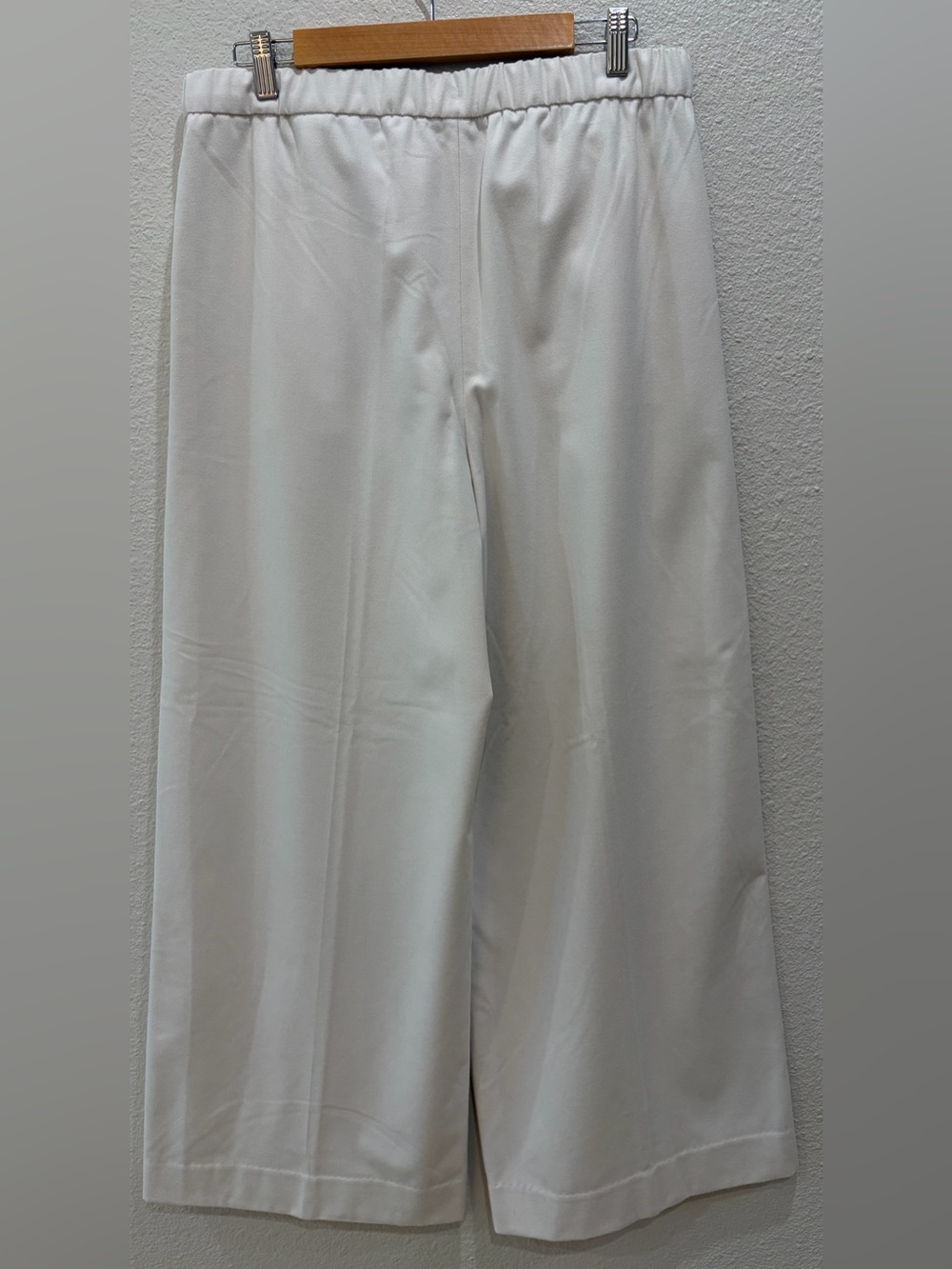 Banana Republic Cream Wide-Leg Mid-Rise Trousers - Picture 6 of 8
